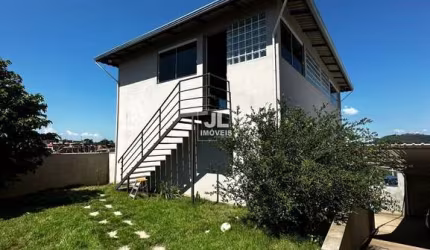 Casa com 3 quartos para alugar no Parque Santana (Botujuru), Campo Limpo Paulista  por R$ 3.000