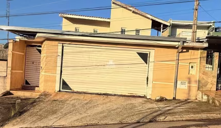 Casa com 6 quartos à venda no Jardim Vitória, Campo Limpo Paulista  por R$ 650.000
