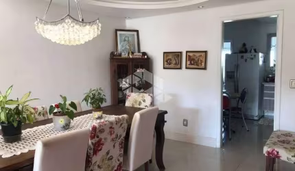 Casa com 4 quartos à venda na Rua Arnaldo Ballve, 512, Jardim Itu Sabará, Porto Alegre, 396 m2 por R$ 989.000