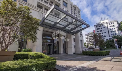 Sala comercial à venda na Avenida Carlos Gomes, 1492, Três Figueiras, Porto Alegre, 44 m2 por R$ 580.000