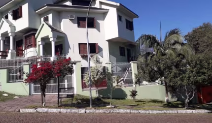 Casa com 4 quartos à venda na Rua Doutor Deoclécio Pereira, 47, Jardim Floresta, Porto Alegre, 177 m2 por R$ 619.000