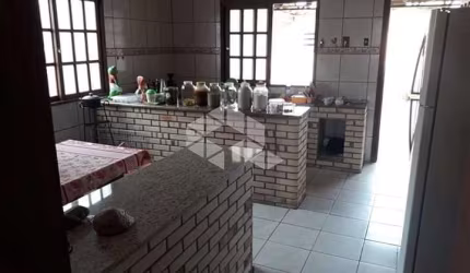 Casa com 2 quartos à venda na Rua Aloízio Azevedo, 297, Bom Sucesso, Gravataí, 126 m2 por R$ 290.000