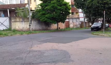 Terreno à venda na Rua Roque Calage, 355, Passo da Areia, Porto Alegre, 598 m2 por R$ 1.390.000