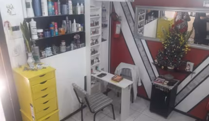 Ponto comercial à venda na Avenida Cristóvão Colombo, 1168, Floresta, Porto Alegre, 47 m2 por R$ 169.500