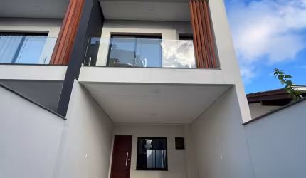 Última unidade de geminado para venda bairro Saguaçú - Agende sua visita!