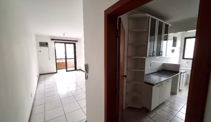 Apartamento em excelente localização no Centro para venda.