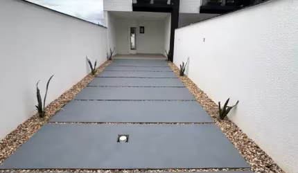Lindíssimo geminado, pronto para morar, no bairro Vila