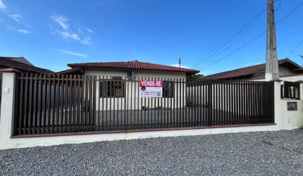 Casa com incrível área de lazer no bairro Aventureiro