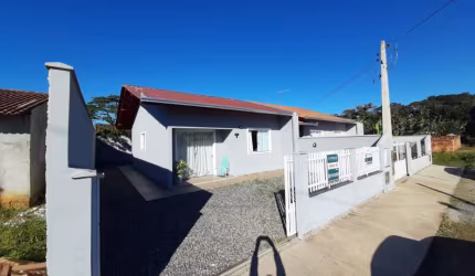 Casa perto da praia à venda em Barra velha - SC