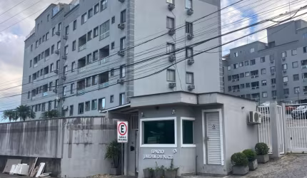 Apartamento Semi-mobiliado localizado no bairro Costa e Silva