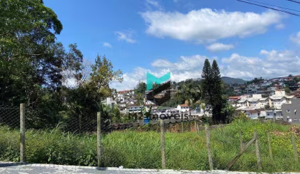 TERRENO RESIDENCIAL OU COMERCIAL COM 1079 M² NO BAIRRO ÁGUA VERDE