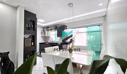 CASA COM 3 DORMITÓRIOS, SEMINOVA, SEMIMOBILIADA E EQUIPADA NO BAIRRO NOVA ESPERANÇA