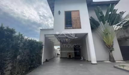 Casa para venda no Condomínio Arujazinho IV