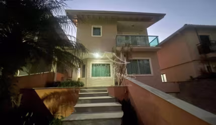 Casa para locação no Condomínio Arujazinho IV
