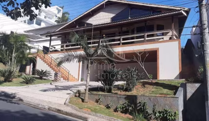 Casa para locação e venda no Condomínio Arujá 5