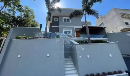 Casa belíssima no Condomínio Arujá Country Club - disponível para locação