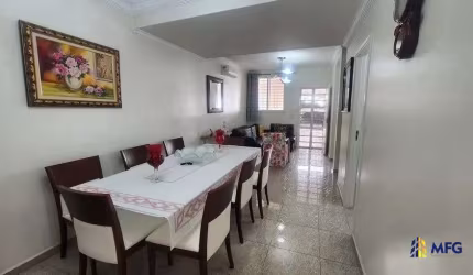 Casa em condomínio fechado com 4 quartos à venda na Miguel Vaiano, 75, Jardim Americano, Sorocaba por R$ 990.000