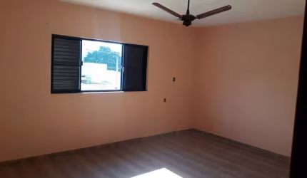 Casa com 2 quartos à venda na Oito de Maio, 80, Jardim Santa Rosália, Sorocaba por R$ 330.000