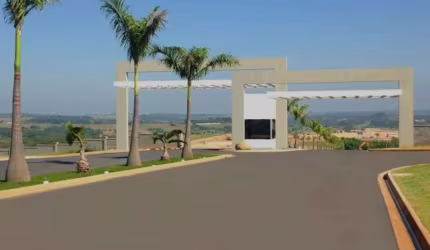 Casa em condomínio fechado com 3 quartos à venda na João Leme dos Santos  Km 117, 117, Jardim São Lucas, Salto de Pirapora por R$ 345.000