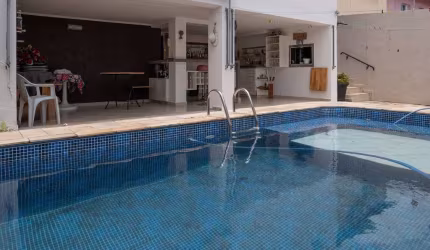 Casa com 4 quartos à venda na Rua Jerônimo da Veiga, 125, Jardim Ana Maria, Sorocaba por R$ 900.000