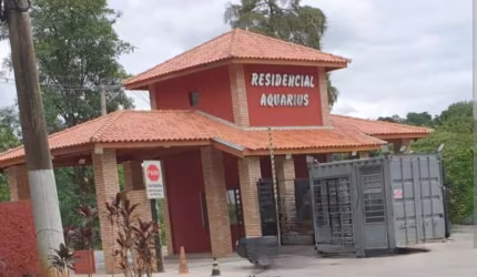Casa em condomínio fechado com 5 quartos à venda na Eliseu Leôncio de Sá, 10000, Aquarius, Araçoiaba da Serra por R$ 1.200.000