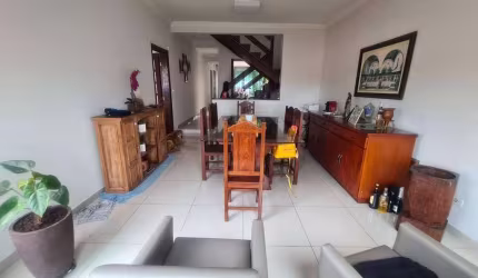 Casa em condomínio fechado com 3 quartos à venda na Avenida Fernando Stecca, 661, Iporanga, Sorocaba por R$ 980.000