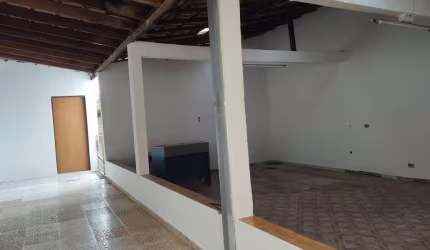 Casa com 4 quartos à venda na João Panzarin, 818, Centro, Itaporanga por R$ 499.000