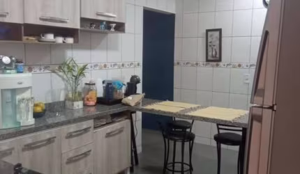 Casa com 2 quartos à venda na Rua Julio Cesar Iorio, 17, Jardim Residencial Villa Amato, Sorocaba por R$ 350.000