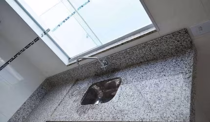 Casa com 2 quartos à venda na Rua Bento Mascarenhas, 148, Jardim São Carlos, Sorocaba por R$ 390.000