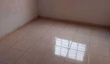 Casa com 2 quartos para alugar na Rua Jerônimo Rosa, 170, Vila Santana, Sorocaba por R$ 1.600