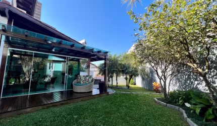 Casa com 3 quartos à venda na Rua Eduardo Nader, 159, Bom Abrigo, Florianópolis por R$ 2.179.000