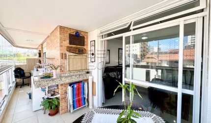 Apartamento com 3 quartos à venda na Rua Renato Ramos da Silva, 490, Barreiros, São José por R$ 640.000