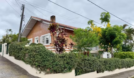 Casa com 5 quartos à venda na Leo Vítor, 128, Itaguaçu, Florianópolis por R$ 1.650.000