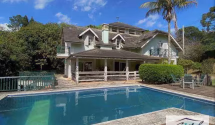 Linda casa na Fazendinha!