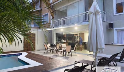 Casa com 3 dormitórios à venda, 289 m² por R$ 2.700.000,00 - Granja Viana - Cotia/SP