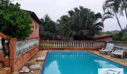 Casa com 3 dormitórios à venda, 300 m² por R$ 1.230.000,00 - Granja Viana - Carapicuíba/SP
