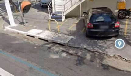 Excelente salão Av Corifeu