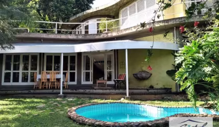 Um Sonho de Casa no Miolo da Granja Viana!