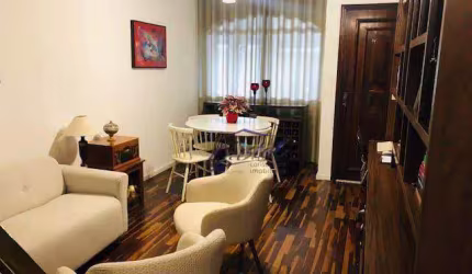 Casa de Condomínio com três quartos