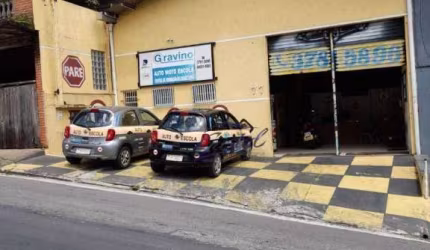 Prédio com 180m²