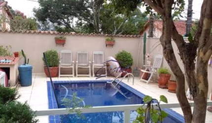 Casa 5 dorms, 3 suites, Piscina