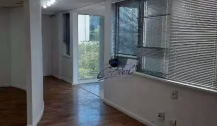 Excelente conjunto comercial de 204 m² 4 vagas 3 banheiros.
