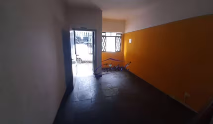 Sobrado para locação com 6 salas 2 banheiros