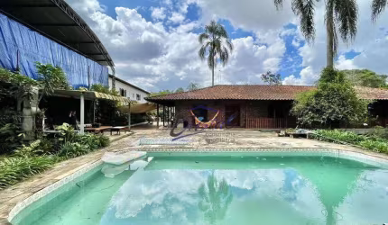 Casa com 5 quartos (3 suítes), 756 m² construção / 7.088,00 m² terreno - venda  ou aluguel  - Granja Viana - Cotia/SP