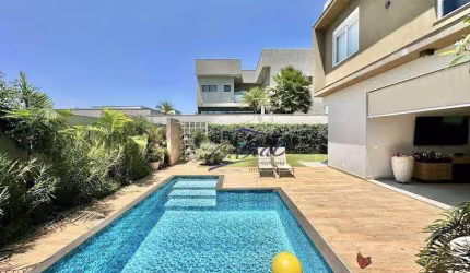 Casa com 4 quartos/suítes à venda, 345 m² - Alphaville Granja Viana - Carapicuíba/SP