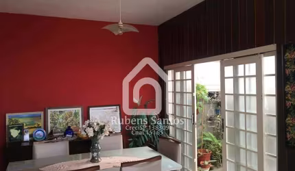 Casa para Venda em Mogi Guaçu, Jd. Centenário, 3 dormitórios, 1 suíte, 1 banheiro, 4 vagas