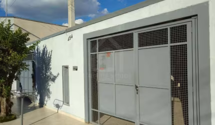 Casa para Venda em Mogi Guaçu, Av. Carlos Braga de Faria, 2 dormitórios, 1 suíte, 2 banheiros, 4 vagas
