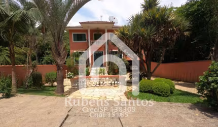 Casa para Venda em Poços de Caldas, Bairro Bianucci, 4 dormitórios, 1 suíte, 2 banheiros, 2 vagas