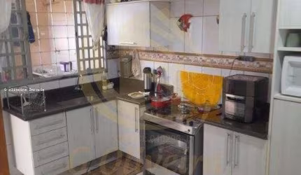 Casa para Venda em Várzea Paulista / SP no bairro Parque Guarani