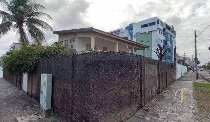 Casa com 3 dormitórios para alugar, 230 m² por R$ 8.000,00/mês - Bessa - João Pessoa/PB